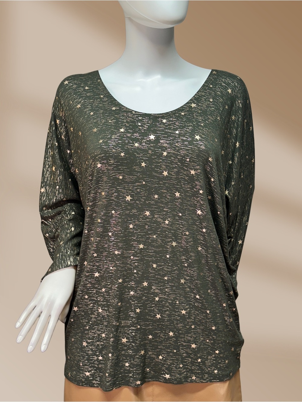 Kim & Cami Gold Metallic Star Olive Green Dolman Top Blouse Sz L